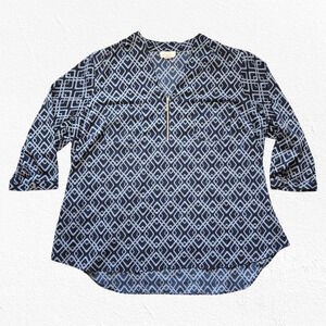 Jaclyn Smith Navy Diamond Abstract V Neck 3/4 Sleeve Lightweight Blouse Size 2X